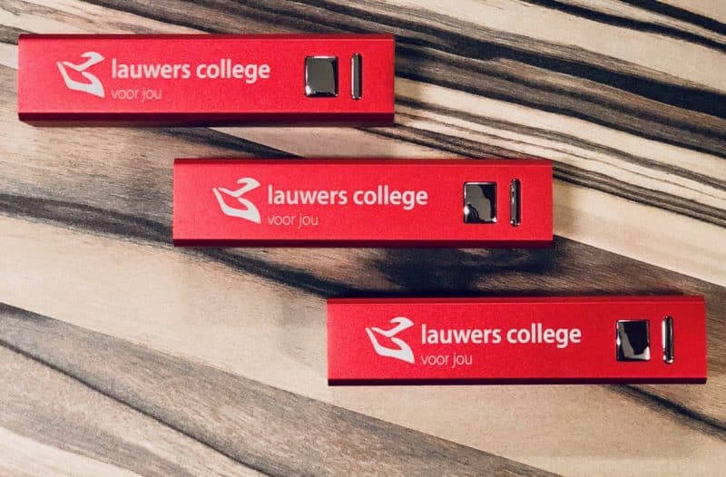 premium-metal-powerbank-2200-mah-csg-lauwerscollege-en-easie.nl.jpg