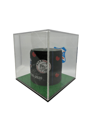 Voetbalvitrines met logo ? Voetbal & aanvoerdersband