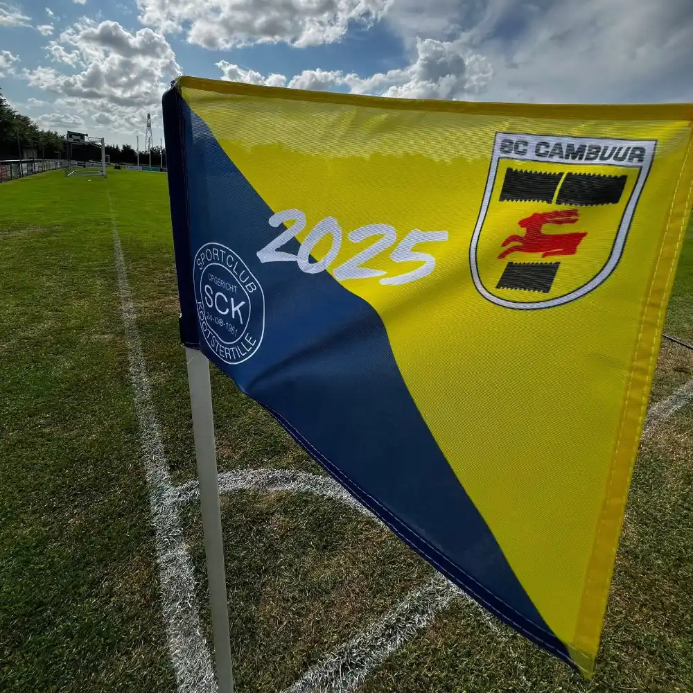 Cornervlaggen met logo cambuur sck